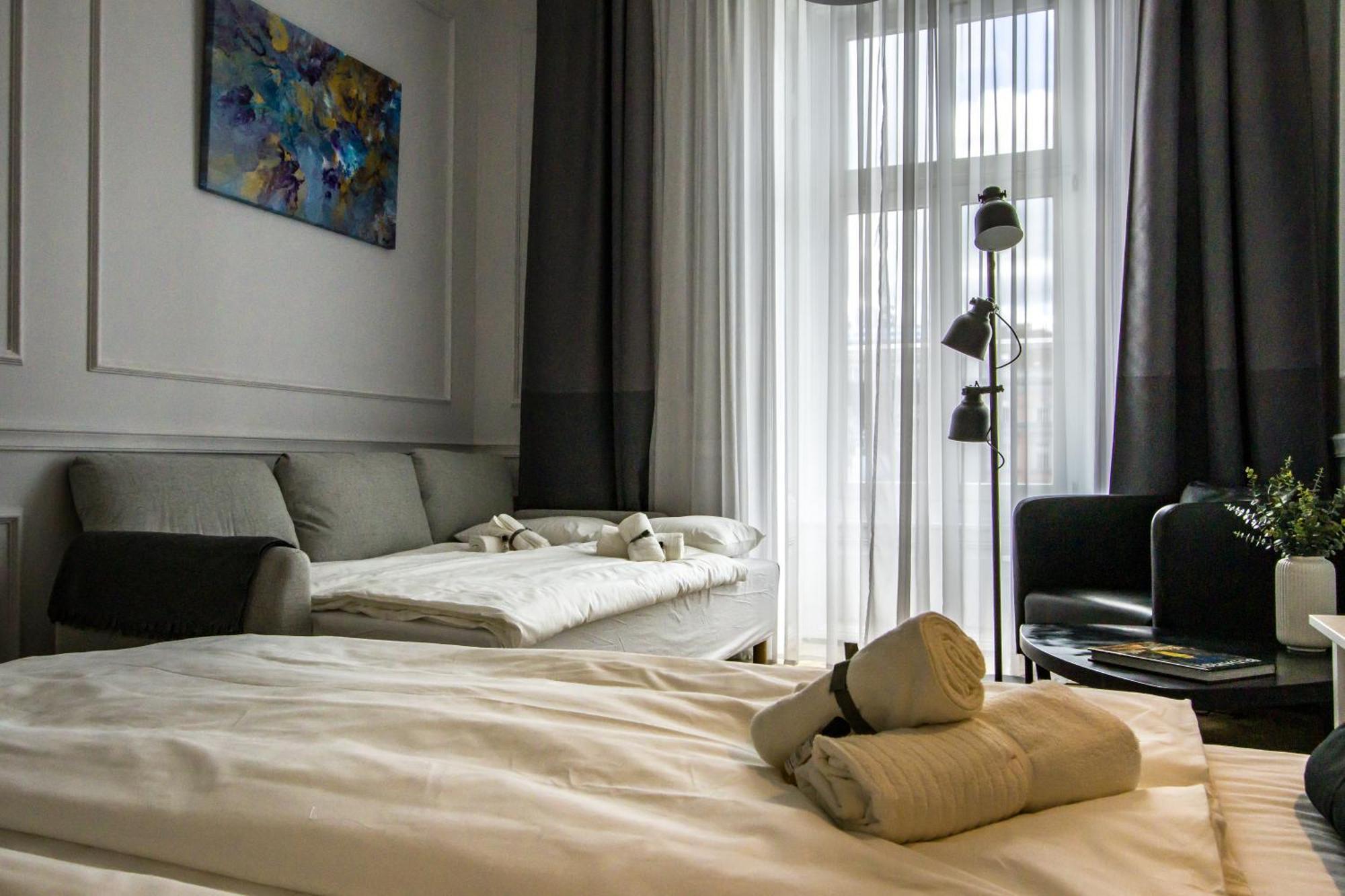 Wilson'S Oktogon Square Suite Apartment Budapest Exterior photo